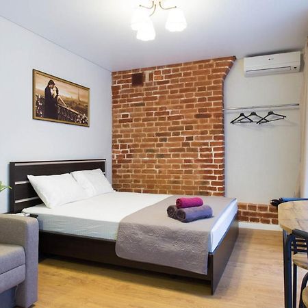 Studio Near Metro Yaroslava Mudroho, Universytet - Mykoly Khvylovoho Str 5-3 Harkov Kültér fotó