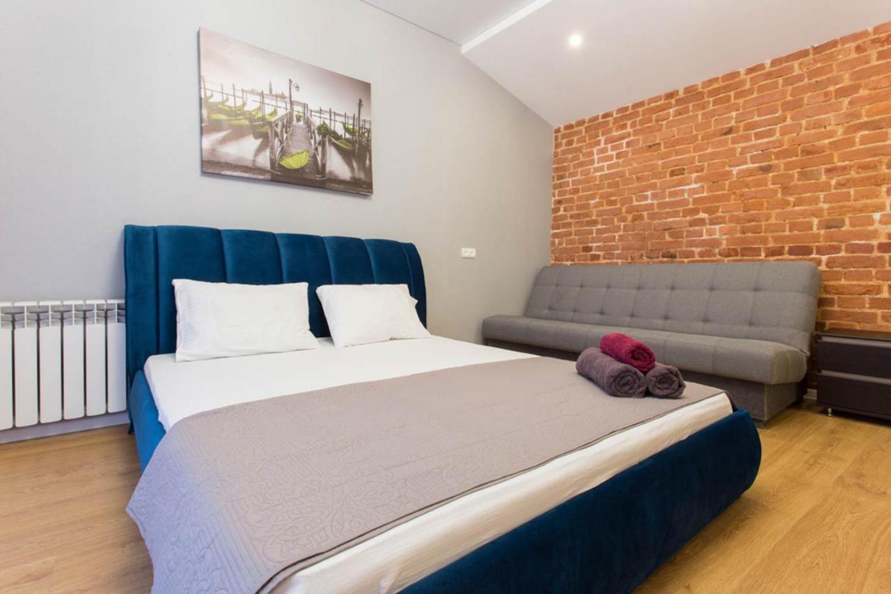 Studio Near Metro Yaroslava Mudroho, Universytet - Mykoly Khvylovoho Str 5-3 Harkov Kültér fotó