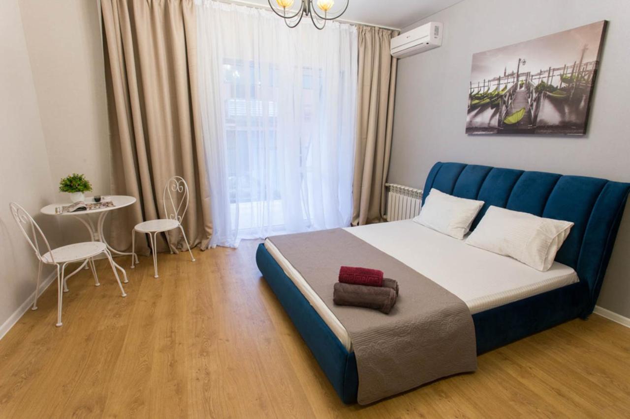 Studio Near Metro Yaroslava Mudroho, Universytet - Mykoly Khvylovoho Str 5-3 Harkov Kültér fotó