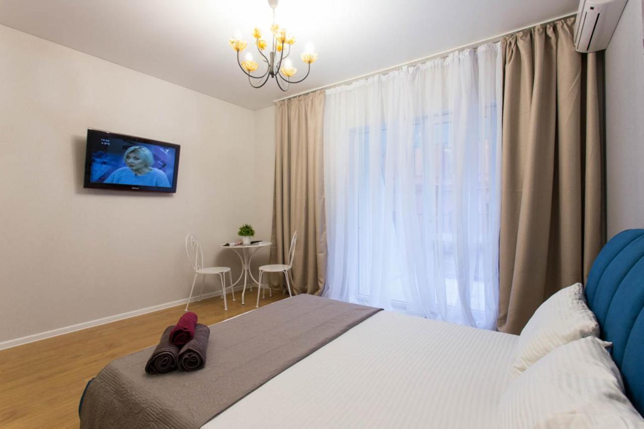 Studio Near Metro Yaroslava Mudroho, Universytet - Mykoly Khvylovoho Str 5-3 Harkov Kültér fotó
