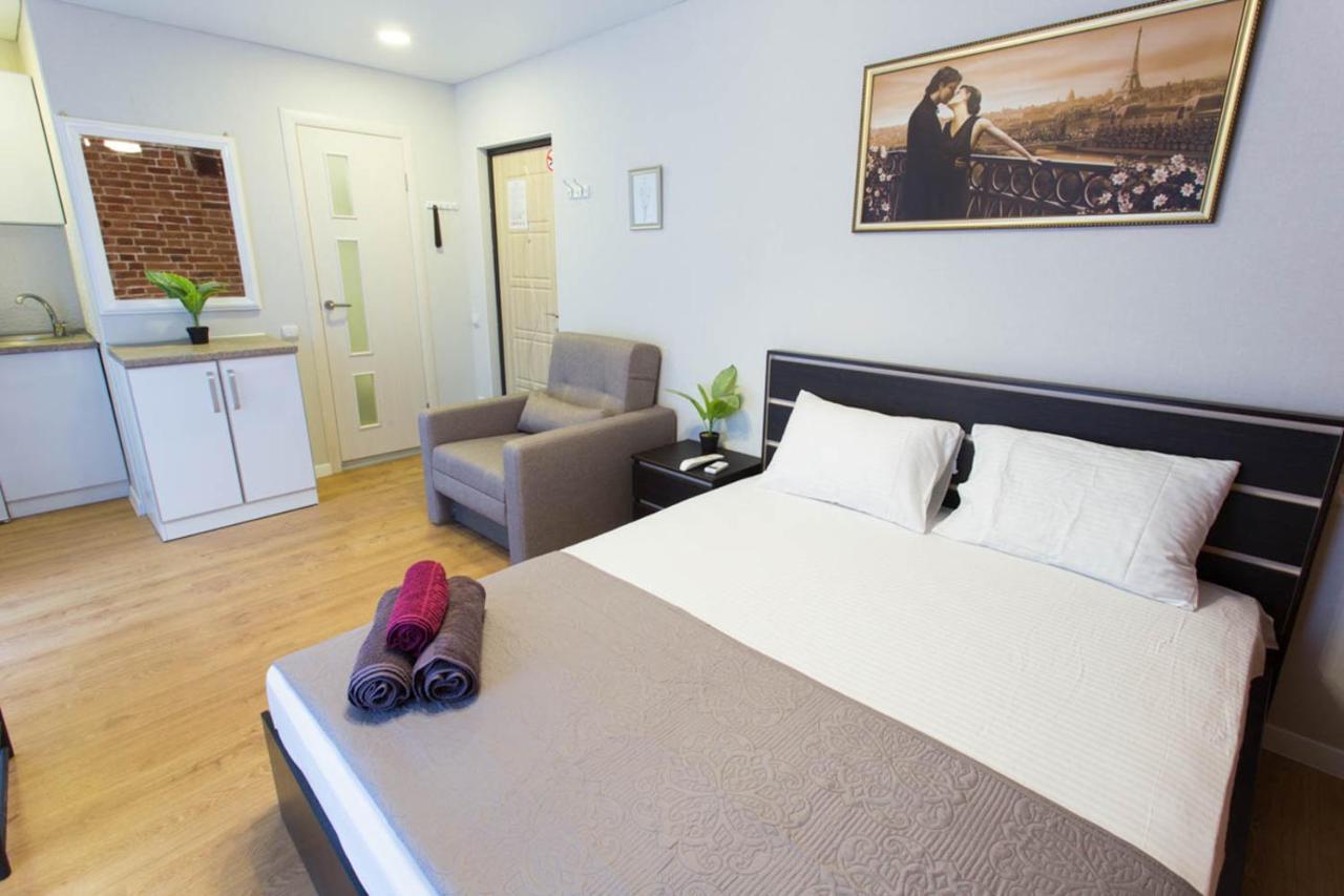 Studio Near Metro Yaroslava Mudroho, Universytet - Mykoly Khvylovoho Str 5-3 Harkov Kültér fotó