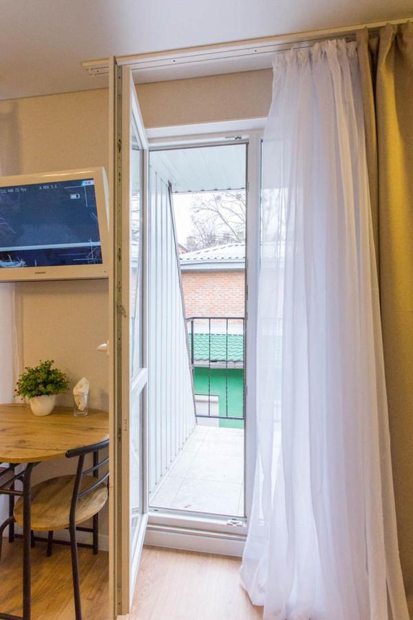 Studio Near Metro Yaroslava Mudroho, Universytet - Mykoly Khvylovoho Str 5-3 Harkov Kültér fotó