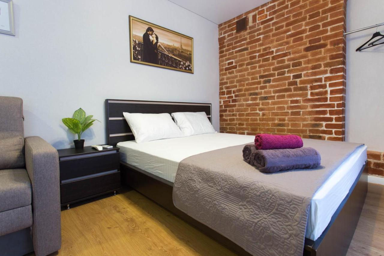 Studio Near Metro Yaroslava Mudroho, Universytet - Mykoly Khvylovoho Str 5-3 Harkov Kültér fotó