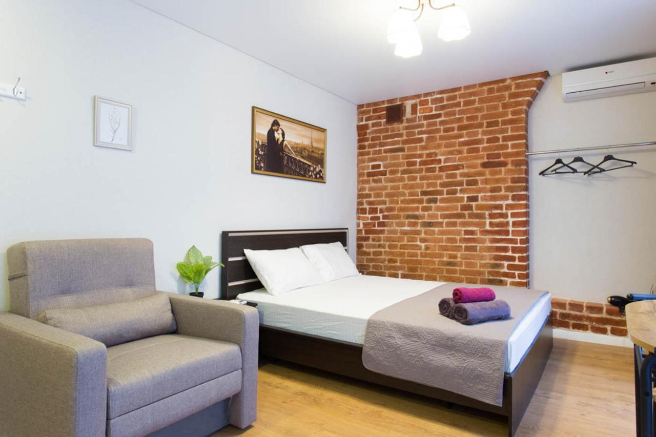 Studio Near Metro Yaroslava Mudroho, Universytet - Mykoly Khvylovoho Str 5-3 Harkov Kültér fotó