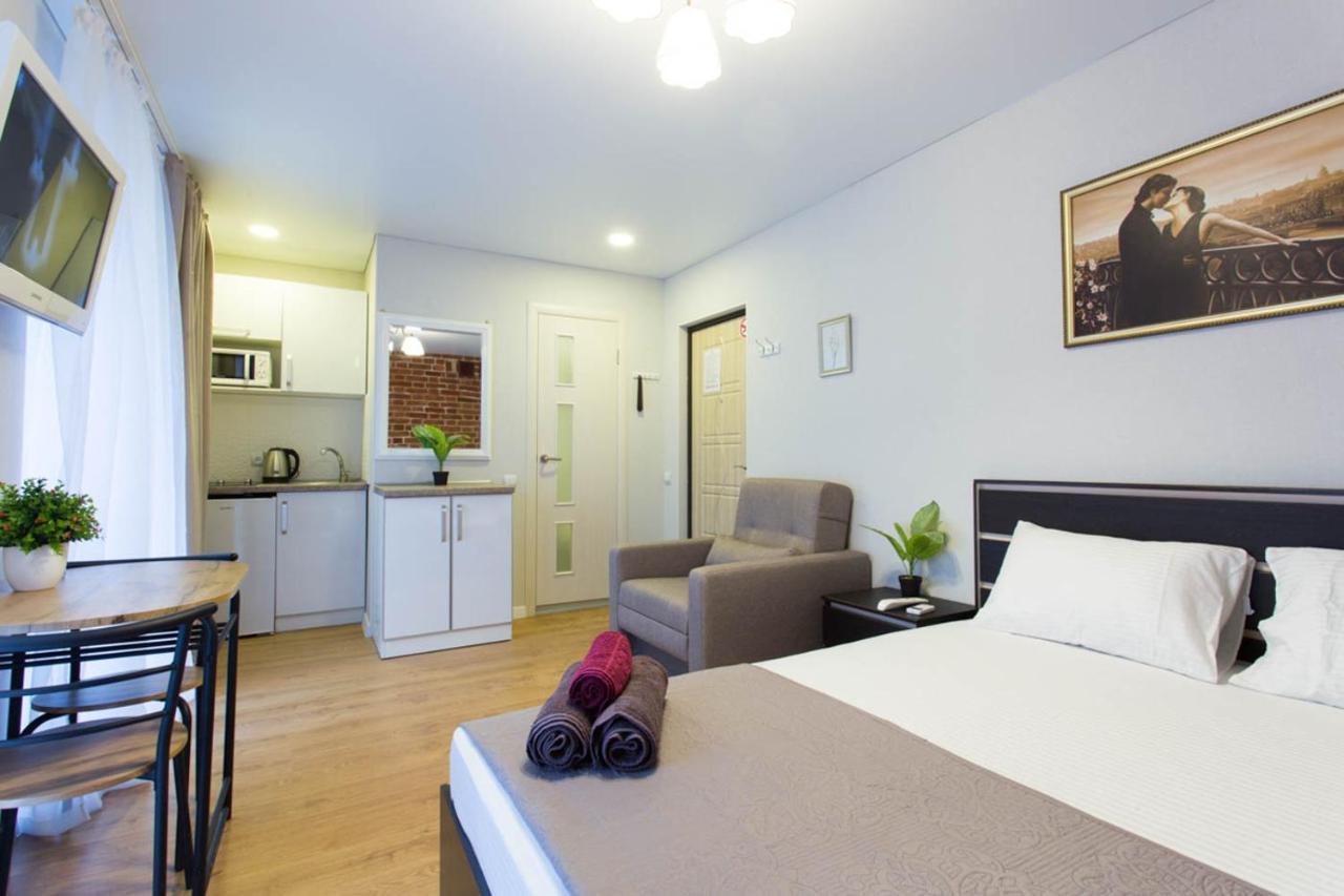 Studio Near Metro Yaroslava Mudroho, Universytet - Mykoly Khvylovoho Str 5-3 Harkov Kültér fotó